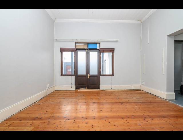 1,097M² BUILDING FOR SALE IN RICHMOND HILL